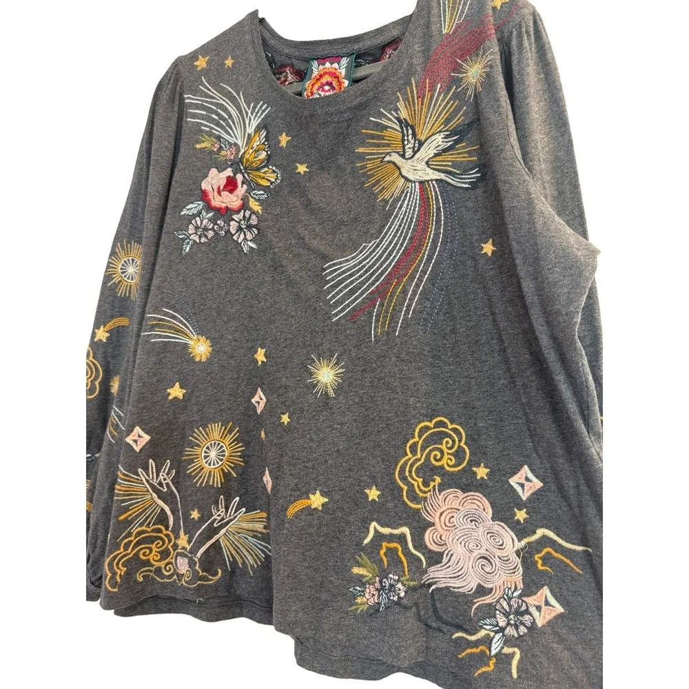 Johnny Was Selah Cuffed Puff Long Tee Gray Crew Floral Embroidery Shirt Large